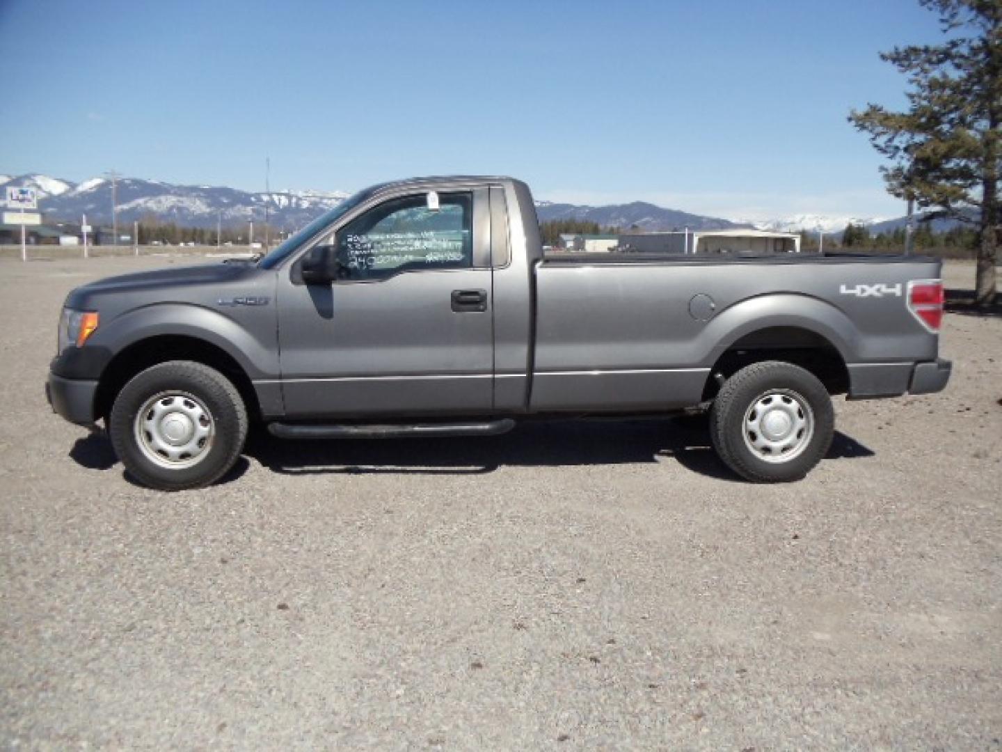 2013 Gray /Gray Ford F-150 XL (1FTMF1EM2DK) with an 3.7L 6 Cylinder engine, Automatic transmission, located at 5465 Highway 2 W., Columbia Falls, MT, 59912, (406) 892-4407, 48.352188, -114.240929 - Photo#3